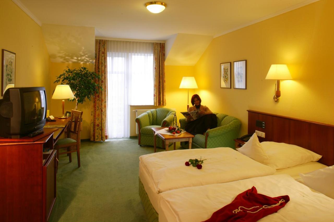 Ringhotel Hotel Zum Stein Oranienbaum-Woerlitz Esterno foto