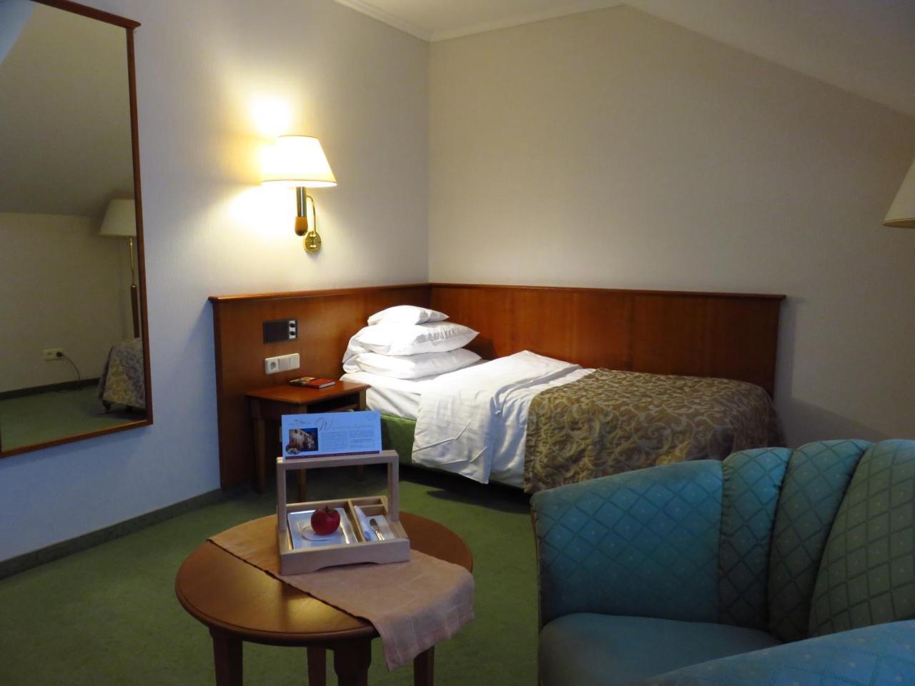 Ringhotel Hotel Zum Stein Oranienbaum-Woerlitz Esterno foto