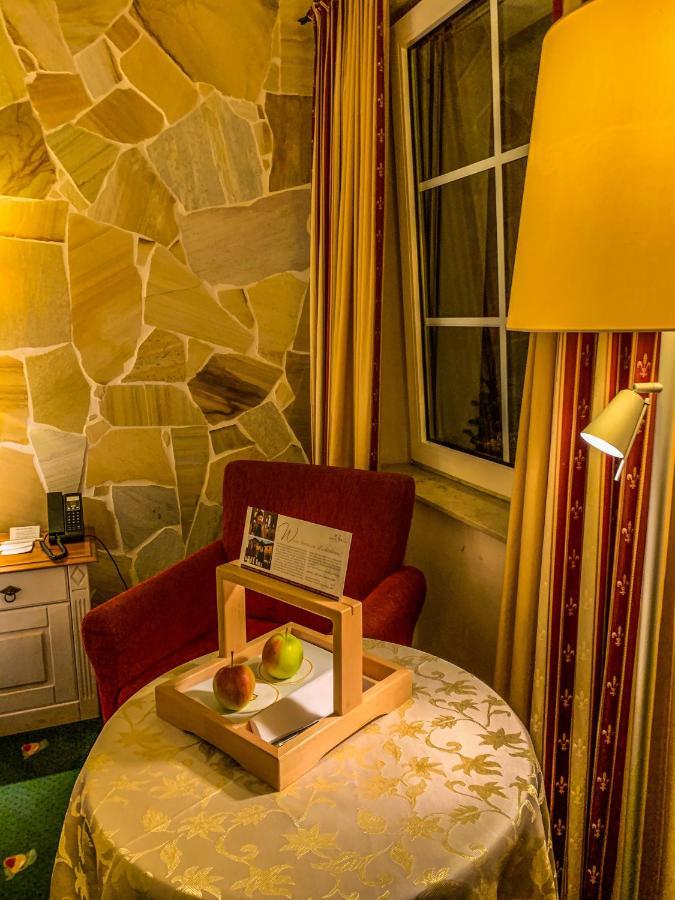 Ringhotel Hotel Zum Stein Oranienbaum-Woerlitz Esterno foto